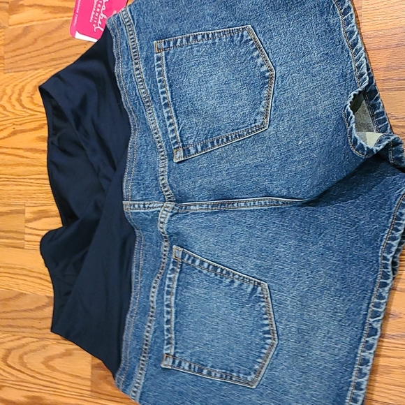 Maternity shorts - Picture 4 of 4